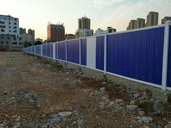 pvc圍擋現(xiàn)場(chǎng)安裝報(bào)價(jià)